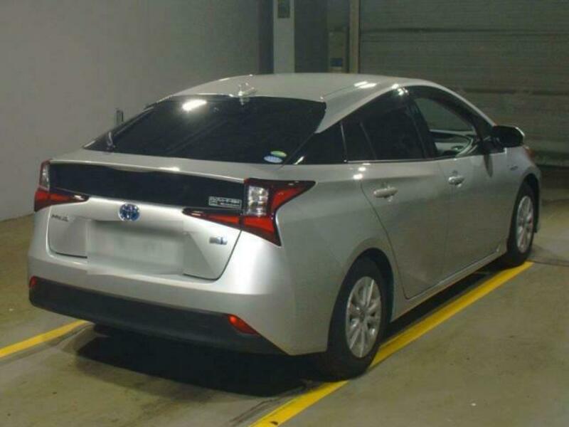 PRIUS-8