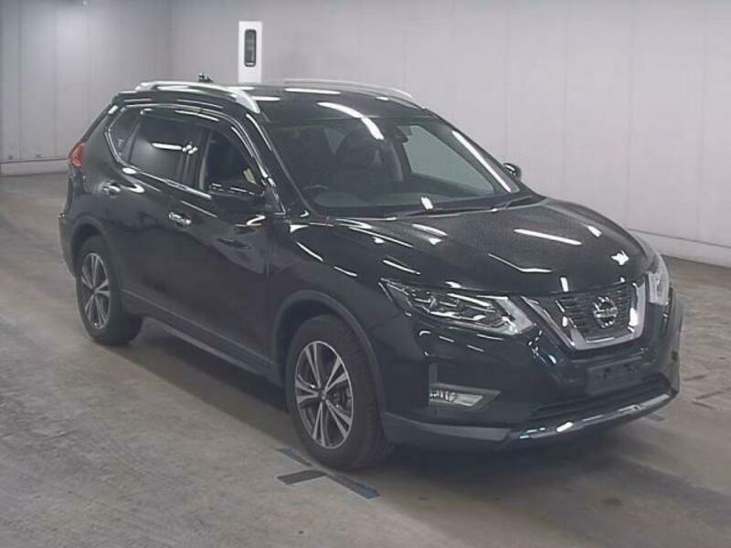 NISSAN　X-TRAIL