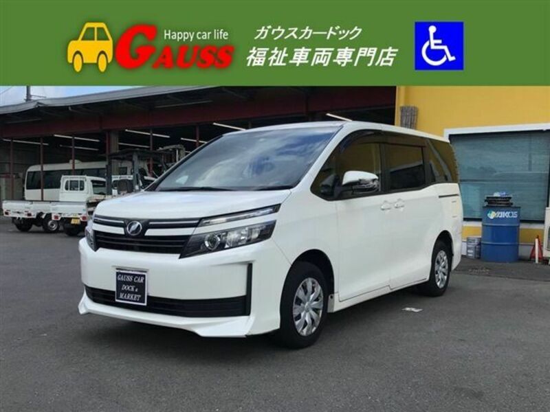 TOYOTA　VOXY