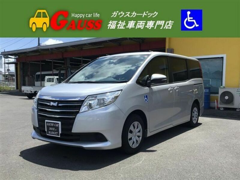 TOYOTA　NOAH