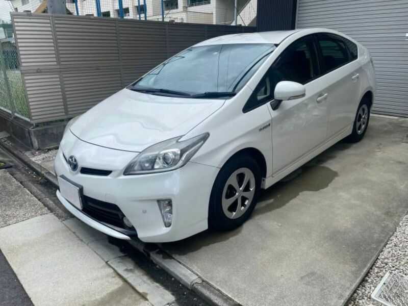 TOYOTA　PRIUS