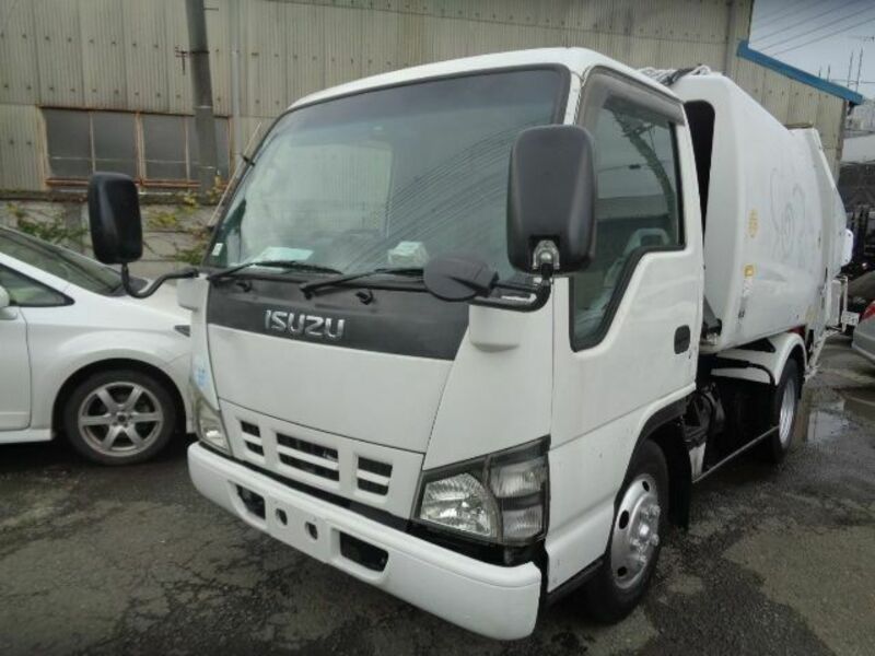 ISUZU　ELF