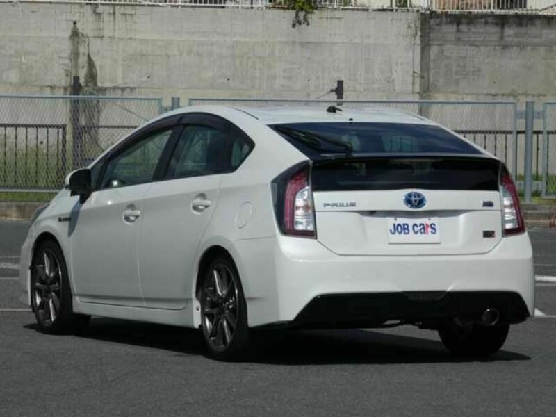 PRIUS-3