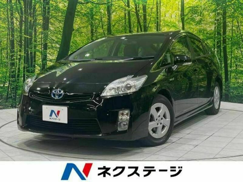 TOYOTA　PRIUS