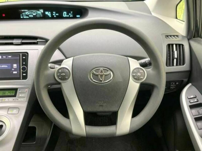 PRIUS-11