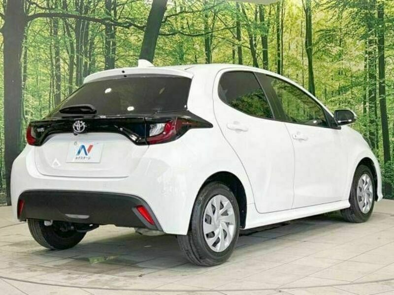 YARIS-17