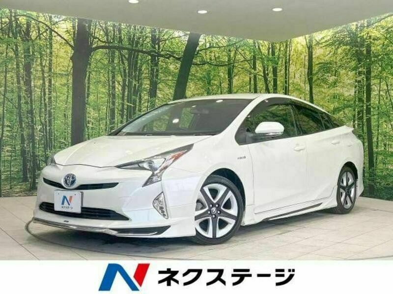 TOYOTA　PRIUS