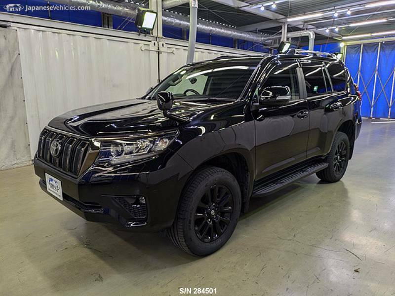 TOYOTA　LAND CRUISER PRADO