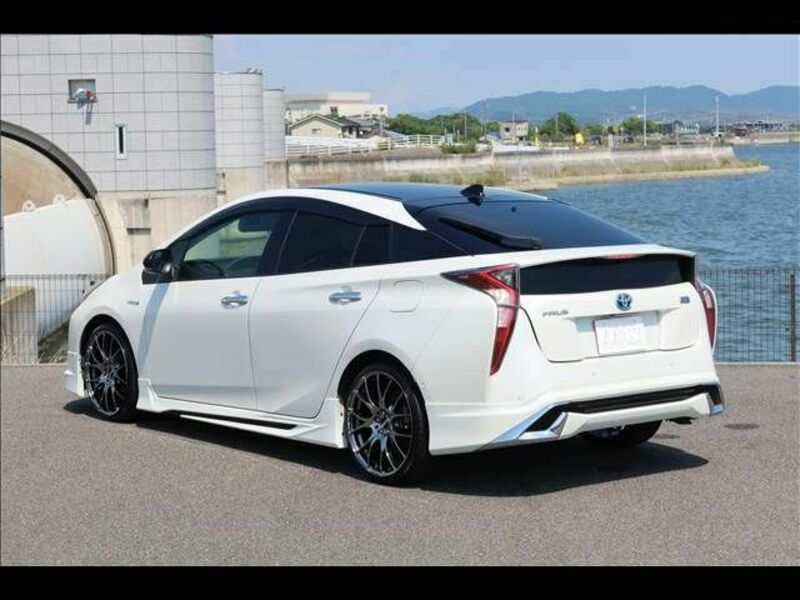 PRIUS-3