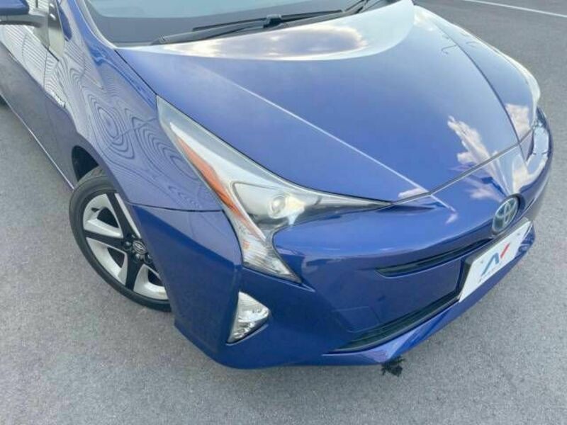 PRIUS-11