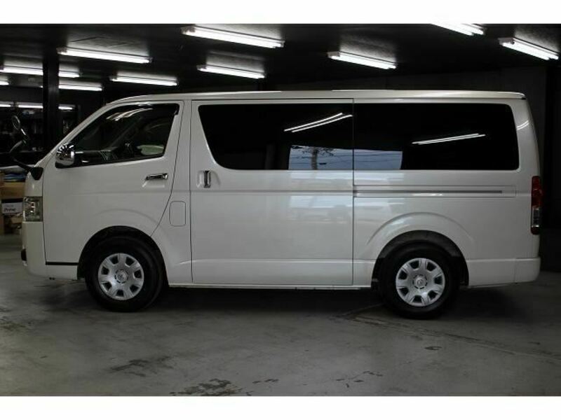 HIACE VAN-40