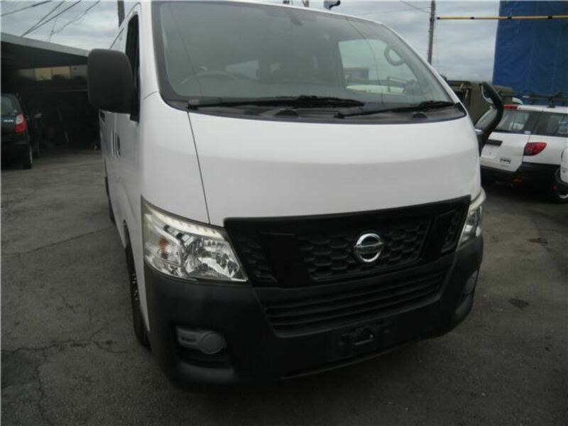 NISSAN　NV350 CARAVAN