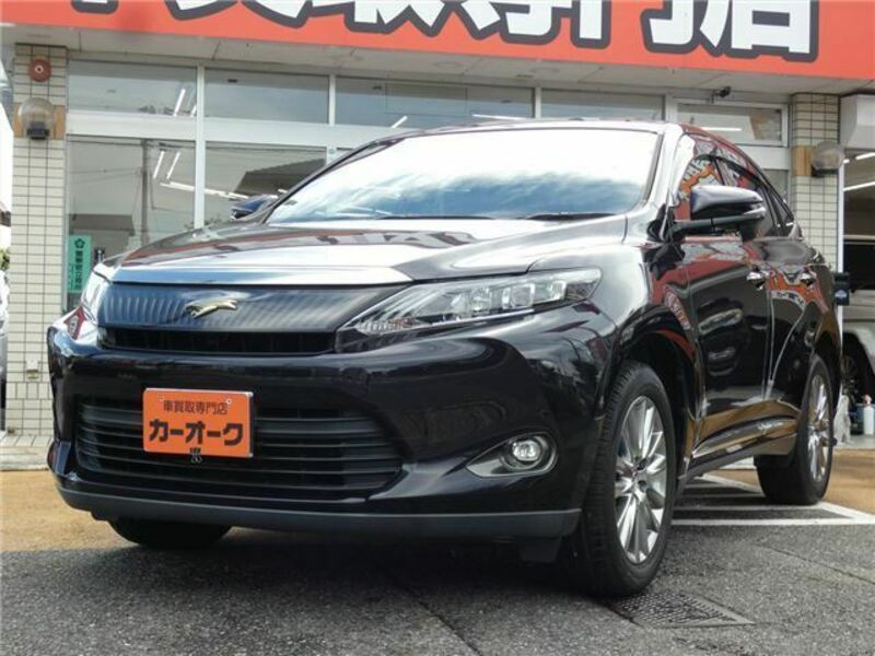 TOYOTA　HARRIER