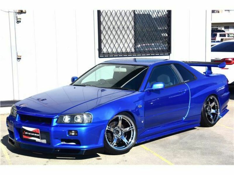 NISSAN　SKYLINE