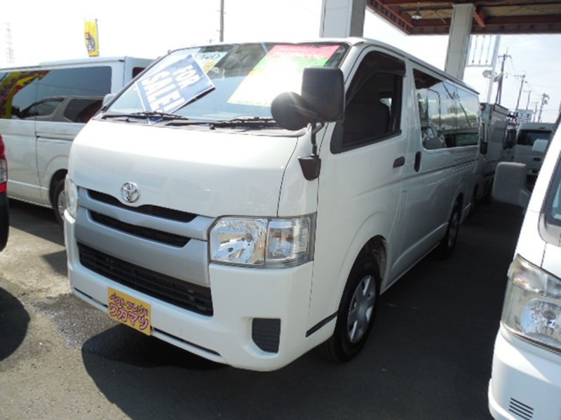 TOYOTA　HIACE VAN