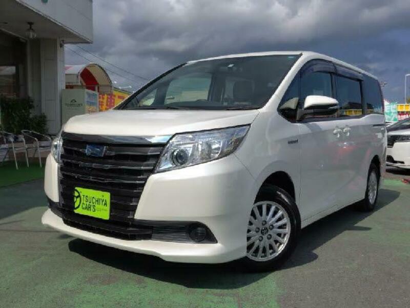 TOYOTA　NOAH