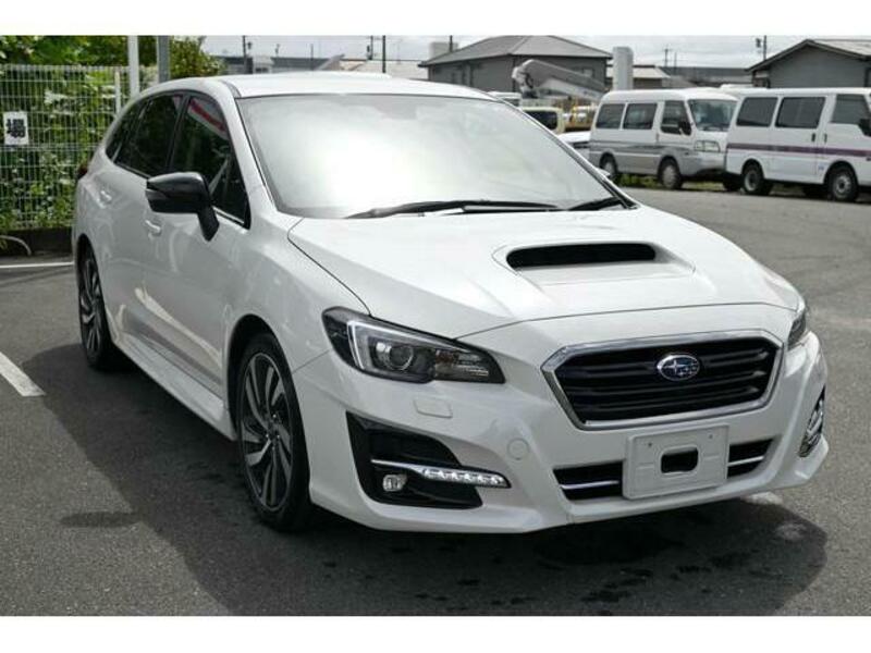 SUBARU　LEVORG