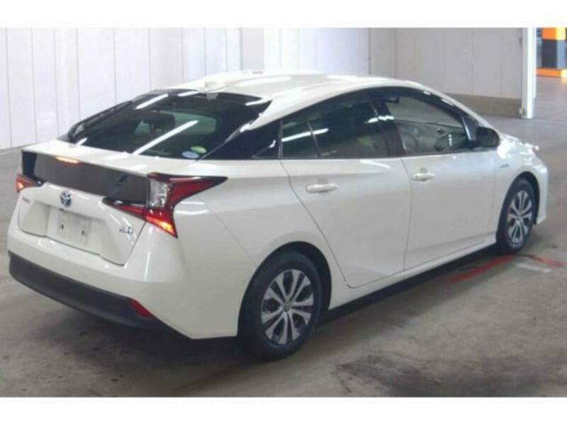 PRIUS-3