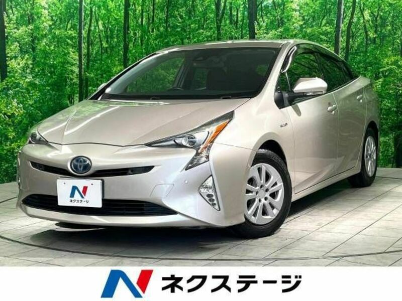 TOYOTA　PRIUS