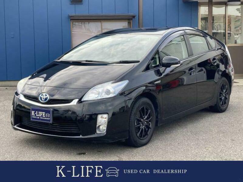 TOYOTA　PRIUS