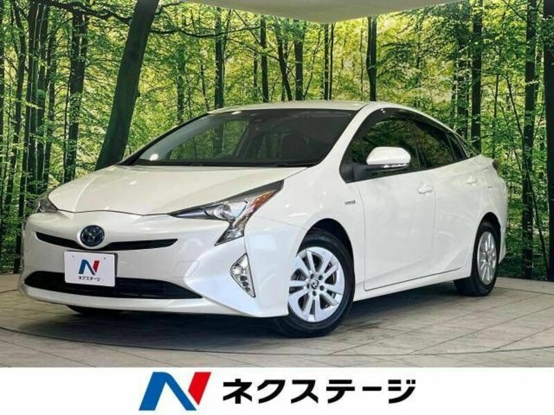 TOYOTA　PRIUS