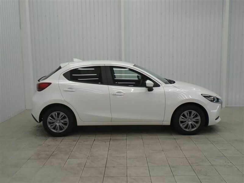 MAZDA2-29