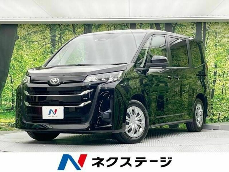 TOYOTA　NOAH