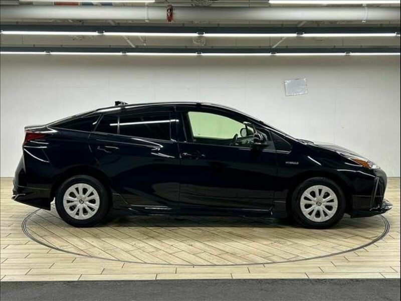 PRIUS-17