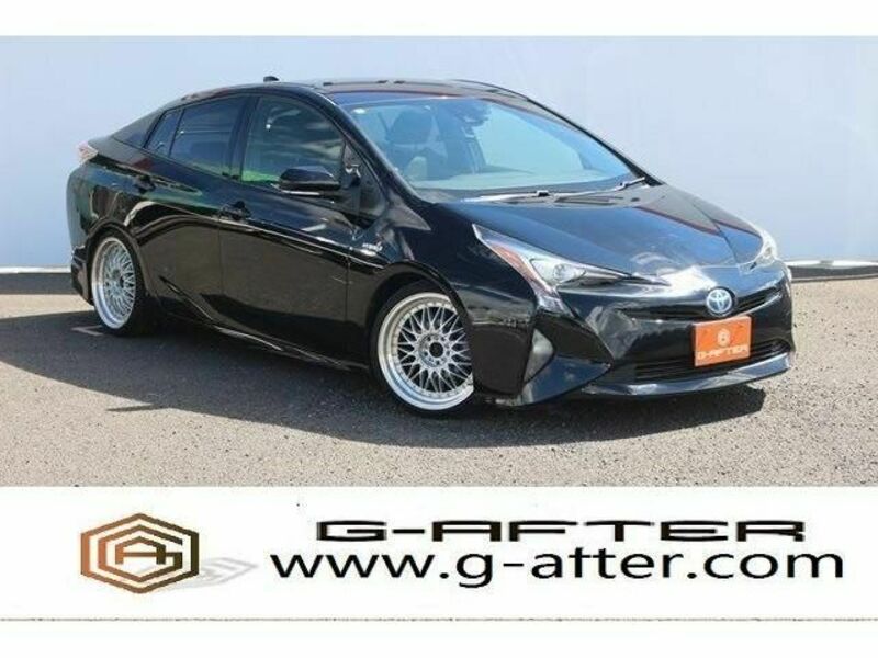 TOYOTA　PRIUS