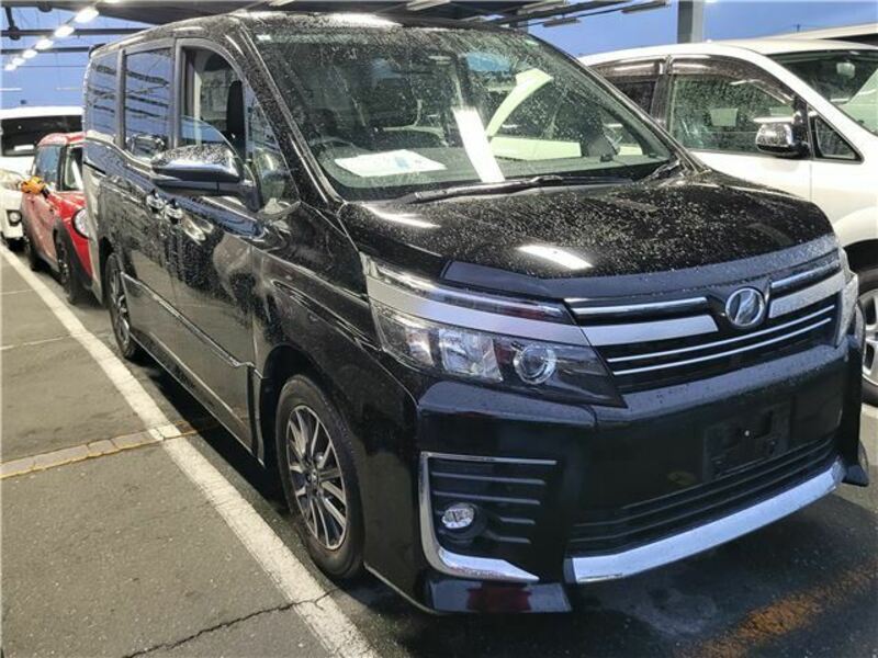 TOYOTA　VOXY