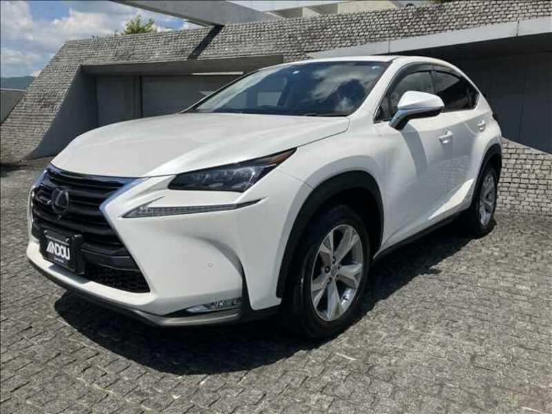 LEXUS　NX