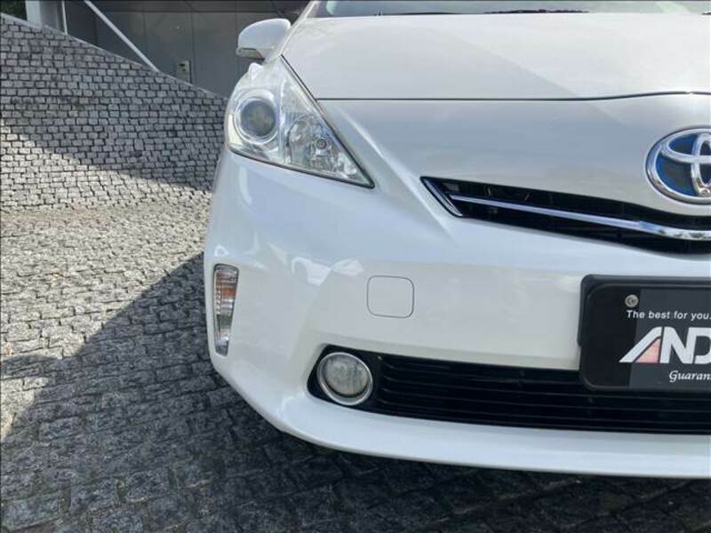 PRIUS ALPHA-7