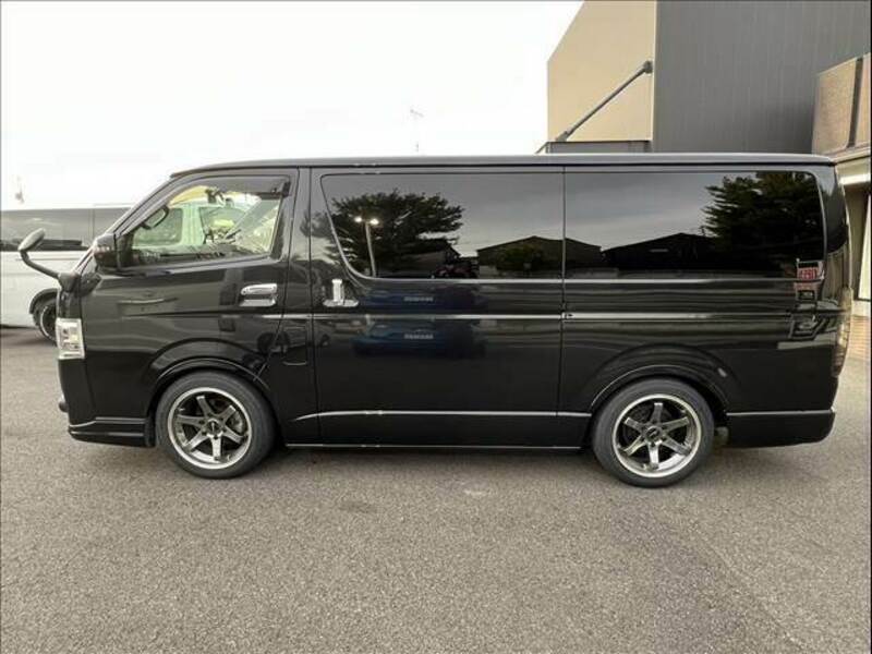 HIACE VAN-13