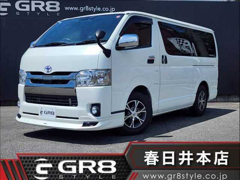 TOYOTA　HIACE VAN