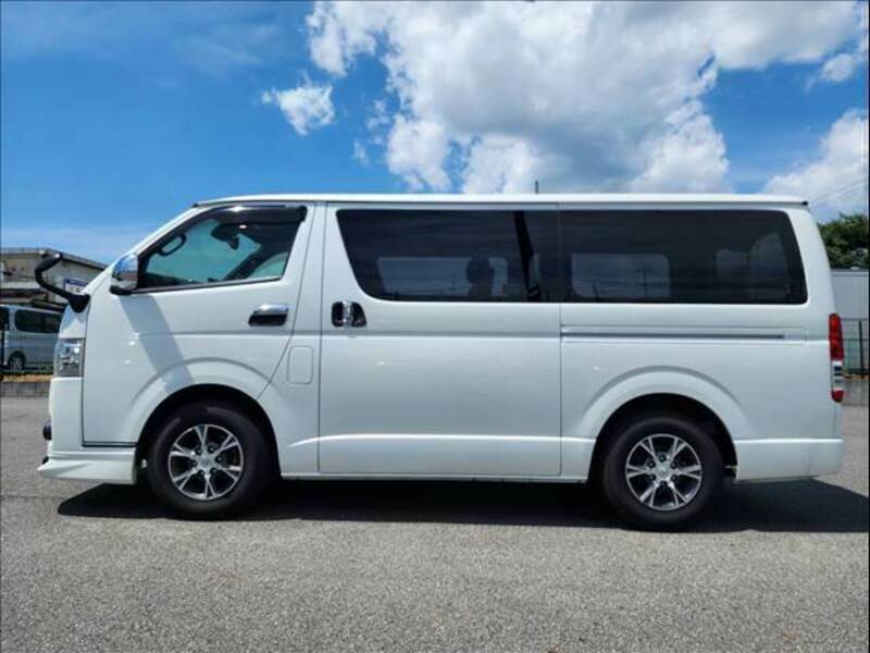 HIACE VAN-13