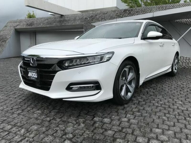 HONDA　ACCORD HYBRID