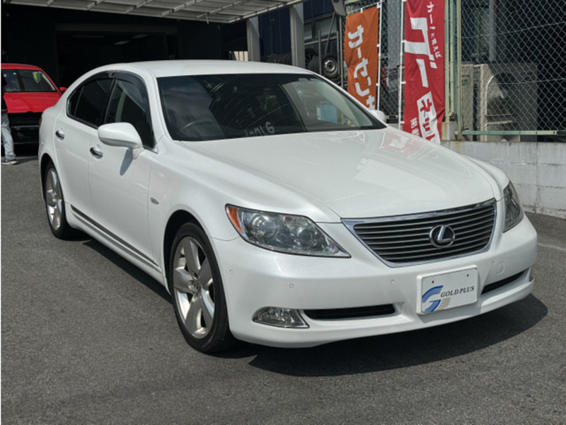 LEXUS　LS