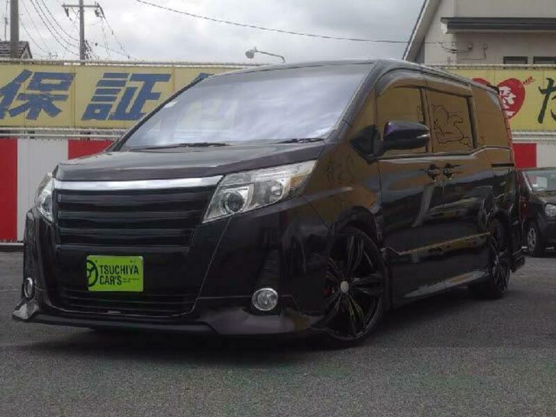 TOYOTA　NOAH