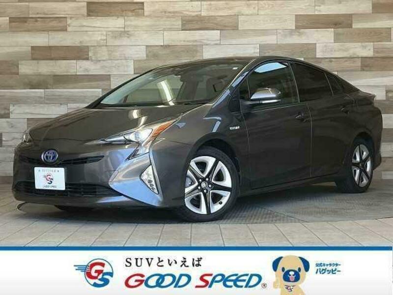 TOYOTA　PRIUS