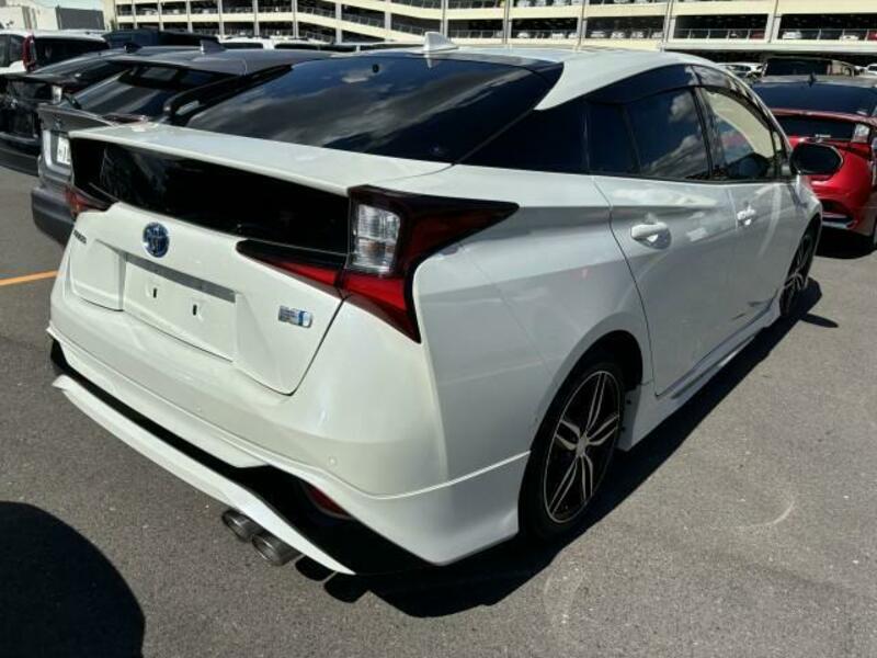 PRIUS-3