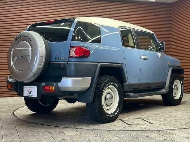 FJ CRUISER-16