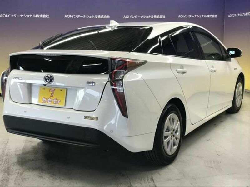 PRIUS-6