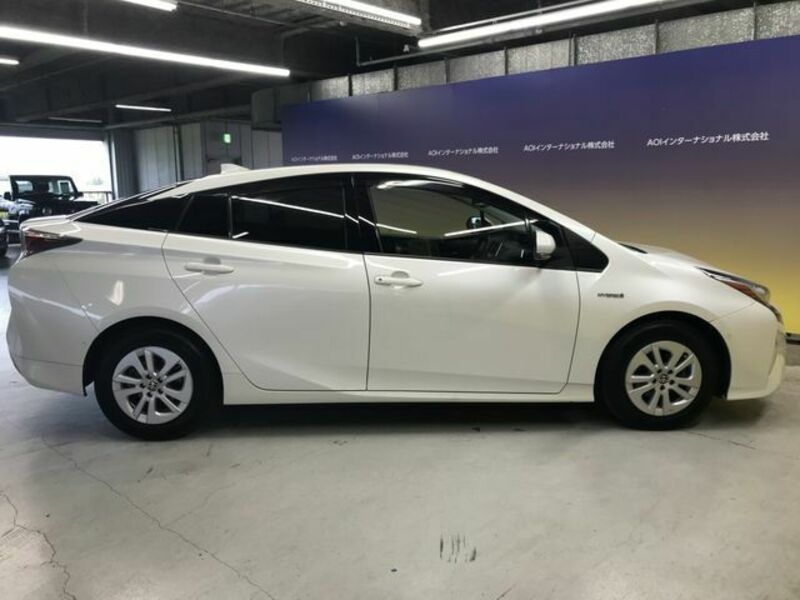 PRIUS-7