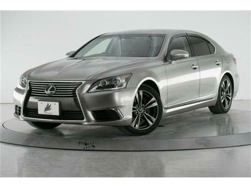 LEXUS　LS