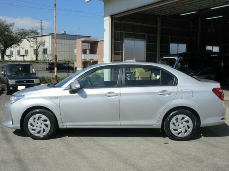 COROLLA AXIO