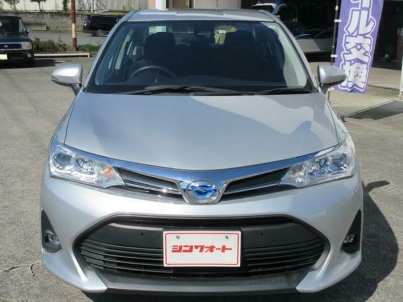 COROLLA AXIO