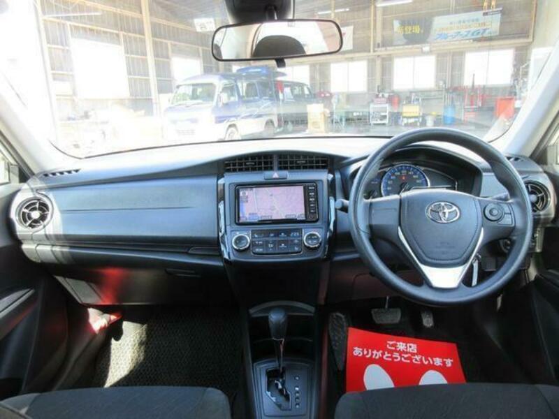 COROLLA AXIO