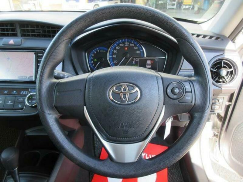 COROLLA AXIO