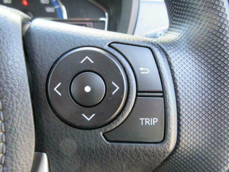 COROLLA AXIO