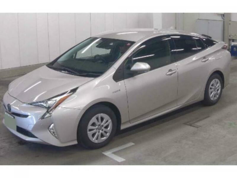 TOYOTA　PRIUS